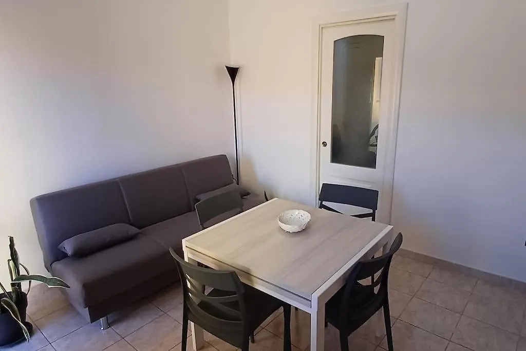 Marida - Dimora Moderna In Centro Storico Apartment Sant'Antioco Italy