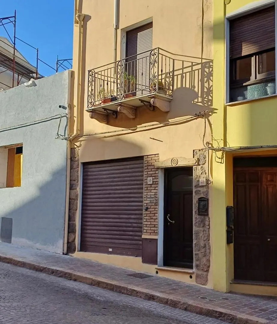 Marida - Dimora Moderna In Centro Storico Apartment Sant'Antioco Italy